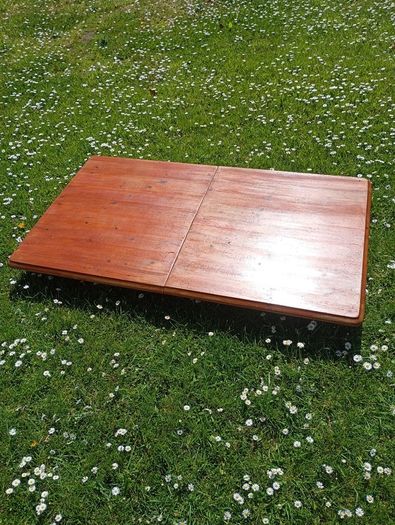Expandable Table with matching 6 chairs