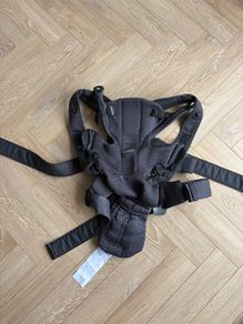 BabyBjrn Baby Carrier One Air  Dark Grey / Mesh