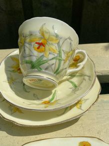 Tea Set vintage China Daffodil pale yellow