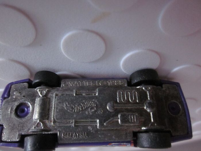 Hot Wheels Chevy Stocker Diecast Car 1999