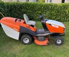 Ride on lawn mower