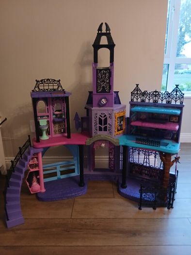 Monster High House