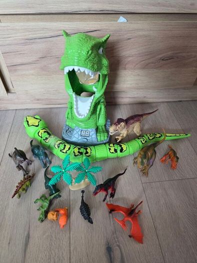 Bundle of kid's mixed toys