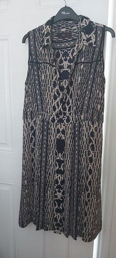 Ladies dress