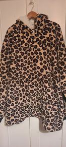 Oversized Leopard Print Hoodie Blanket