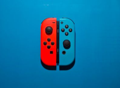 Nintendo Switch Neon Red & Blue Joycons.