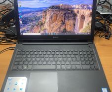 6 x Dell Laptops i3 pro 4gb ram 128gb ssd w10
