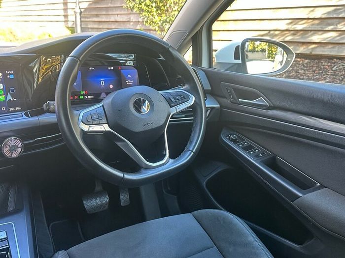 Volkswagen Golf (2021) 1.5 eTSI Style - Automatic