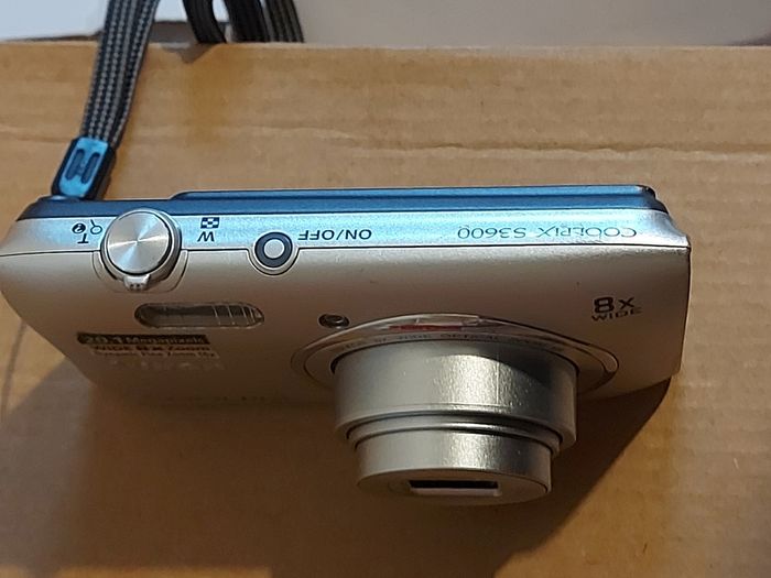 Nikon Coolpix S3600, 8 x wide Zoom, 20.1 Megapixels,  working great, battery is charged but does not come with charger, no memory card, very good condition