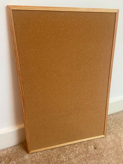 Cork notice board 40x60cm