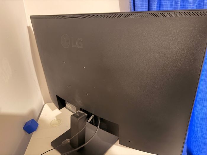 LG 32 Curved Full HD Monitor 100Hz Excellent Condition