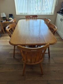 Kitchen Table and 6 Chairs