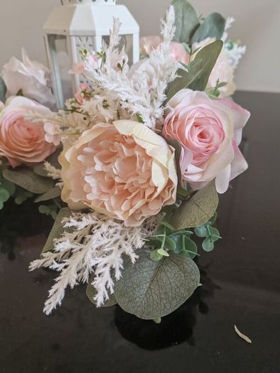 wedding pew ends decor