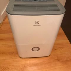 Electrolux EXD20DN3W 20L Dehumidifier