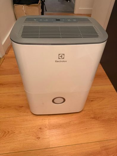 Electrolux EXD20DN3W 20L Dehumidifier