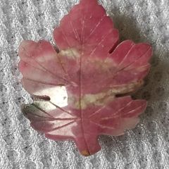 Maple leaf brooch