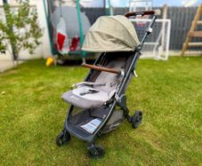 Ergobaby Metro+ Deluxe Compact Travel Buggy in Grey