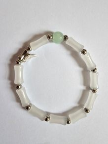 Brand New White Beaded Stretch Bracelet with Bamboo-Inspired Beads