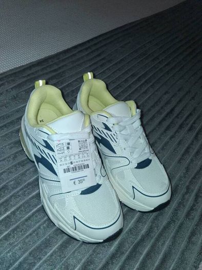 kids trainers