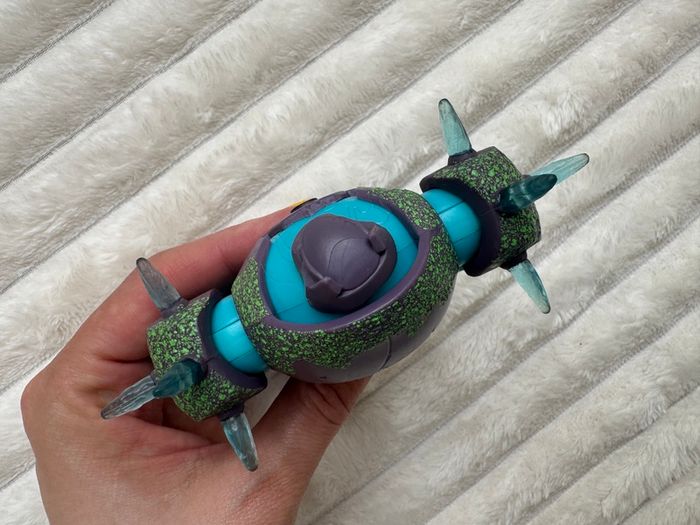 Ben 10 To Shock Rocks Transformer Playmates Used Please look at the pictures