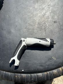 Cordless stick screwdriver