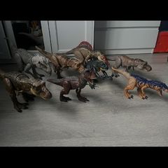 toy dinosaurs