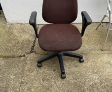 Office type swivel chair