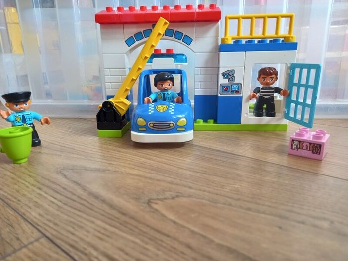 Lego Duplo Police Station Set 10902
