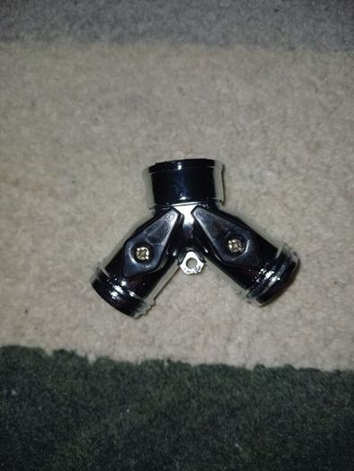 Garden hose splitter brand new metal