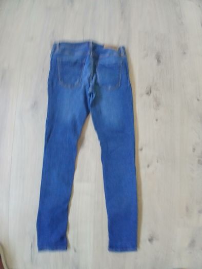 Jeans skinny Zara uk 8-10 (labelled uk10 but feel like uk8)