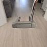 Inesis 100 putter Image 2