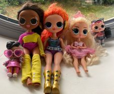 5 Dolls(OMG,LOL)+ 70 Accessories!