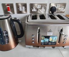 Russell hobbs ombre kettle and 4 slice toaster set