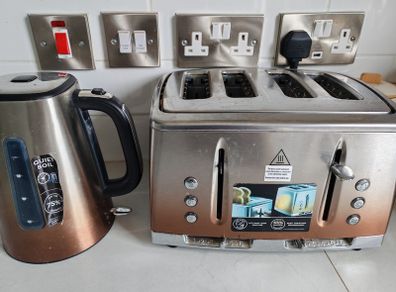 Russell hobbs ombre kettle and 4 slice toaster set