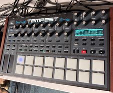 Dave Smith Tempest