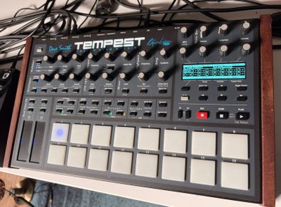 Dave Smith Tempest