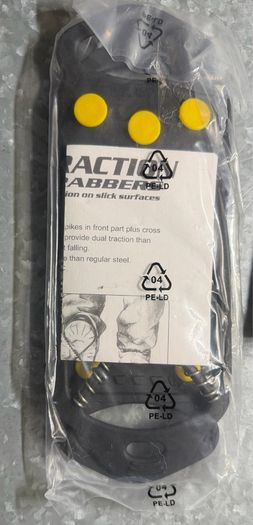 Ski Clothing (Jacket, Gloves, Socks,Snood/Grips)