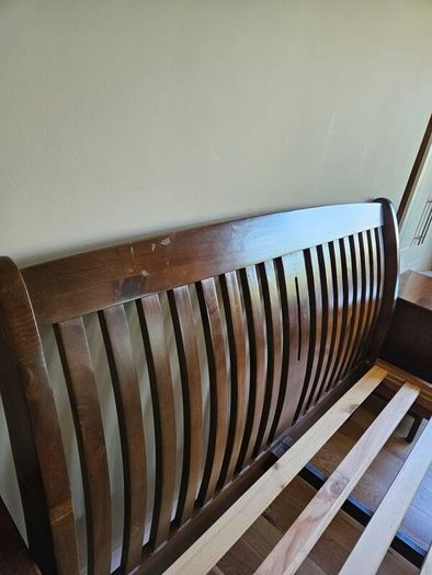 Complete Solid Wood Bedroom Set Sleigh bed, 2 Nightstands & Dresser with Mirror