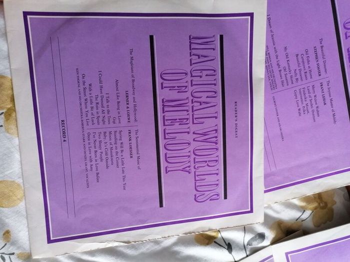 Collection of records  the readers digest. Magical  worlds of  melody. Please not No. 5 missing have the sleeve. See photos