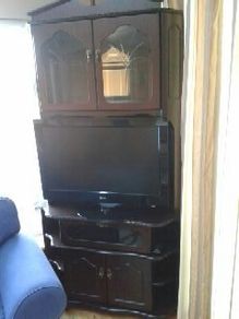T.v unit/display cabinet