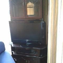 T.v unit/display cabinet