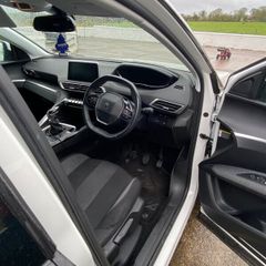 Peugeot 3008 2021