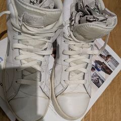 Nike court royale