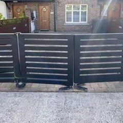 folding electric gates