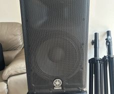Yamaha DXR12 Loudspeakers & Stands