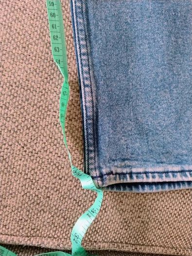 River Island distressed denim cotton jeans 34 inch waist elasticated and 29 inch leg see last two photos for exact measurements FREE STANDARD POSTAGE INCLUDED