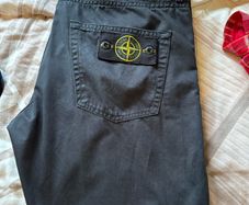 Stone badged chinos black