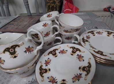 Twenty piece China Teaset