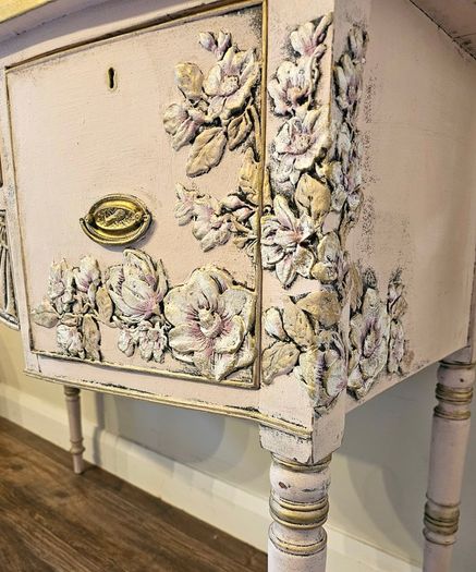 Dressing table