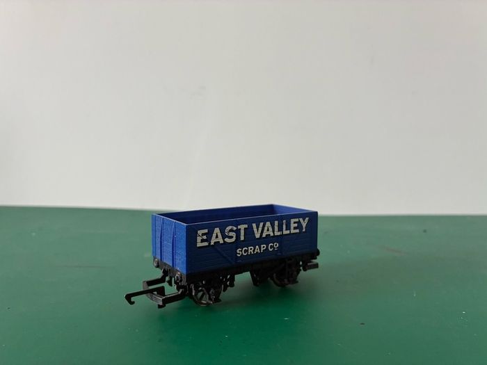 Hornby 7 plank mineral wagon H652
